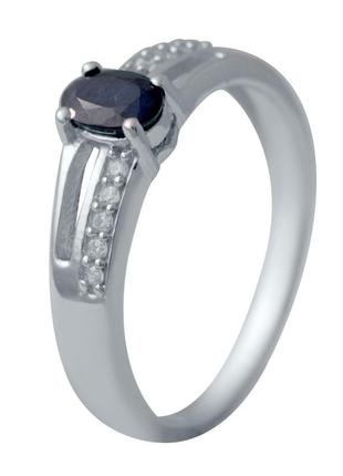 Серебряное кольцо komilfo с натуральным сапфиром, вес изделия 2,5 гр (2030362) 17 размер1 фото