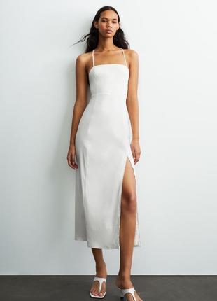 Лляна сукня зара з відкритою спиною довжини міді біла