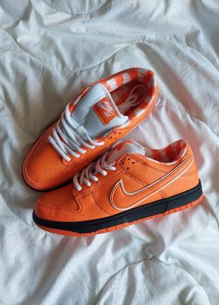 Женские кроссовки nike sb dunk low orange lobster