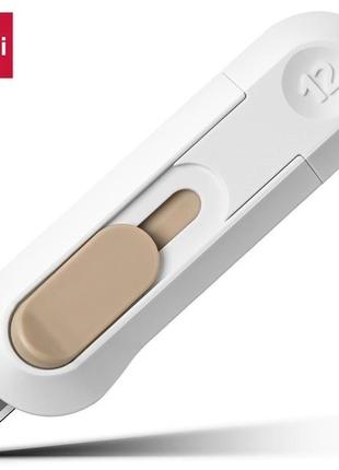 Канцелярський ніж deli для коробок та тканини з автозасувним лезом