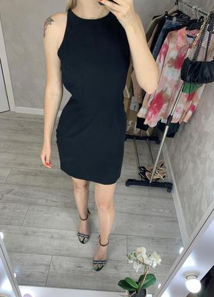 Черное женское платье с красивой спинкой размер 36/s