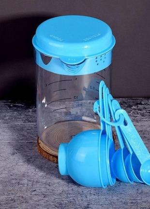 Комплект мерный стакан с крышкой и набор мерных ложек (голубой)4 фото