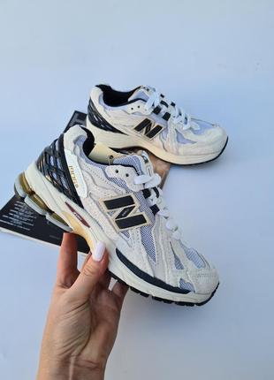 Замшеві кросівки new balance-1906r