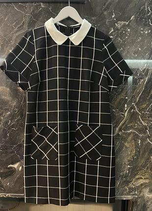 Стильное платье в клетку