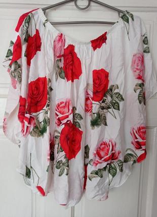 Легкая блуза плечи большого размера с цветами2 фото