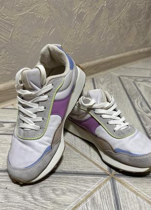 Кроссовки zara