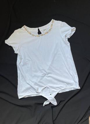 Біла футболка вишиванка