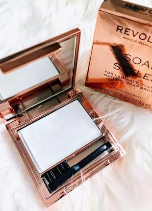 Мило для укладки брів мakeup revolution. soap styler, cruelty-free, vegan