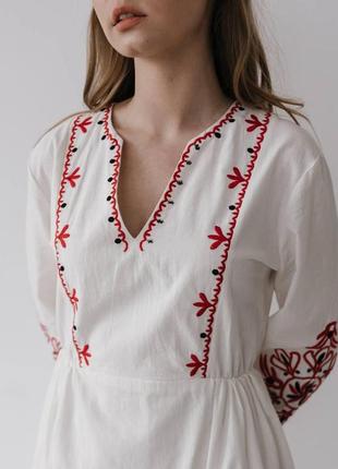 Платье-вышиванка женское ulyana летнее белое | женское вышитое платье хлопковое2 фото