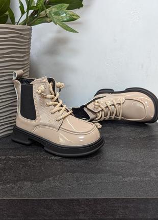 Шикарна модель демі ботінків для дівчаток від фірми jong golf.