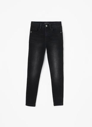Джинсы для девочек. новые. фирма reserved.