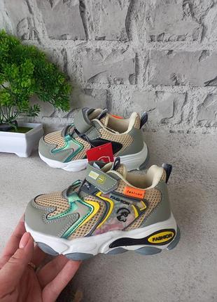 Дитячі шкіряні кросівки для хлопчика