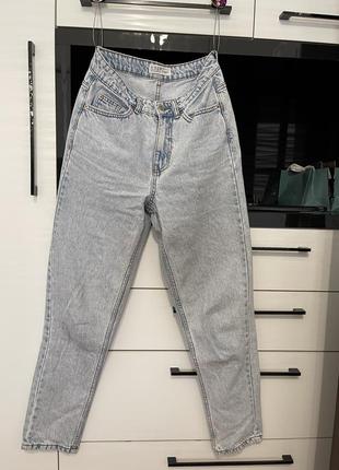 Джинси мом