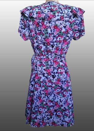 Цветочное короткое летнее платье topshop на запах/голубое мини платье с оборкой в цветочек5 фото