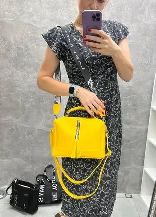 Жовта — стильна якісна сумка lady bags на два відділення з двома знімними ременями4 фото