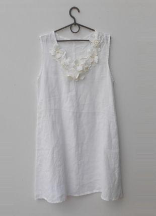 Белое льняное летнее  платье