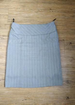 Классная офисная юбка серая в тоненькую полосочку5 фото