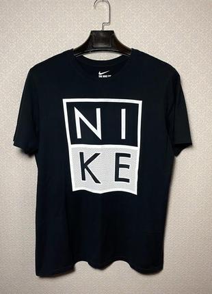 Футболка nike tee