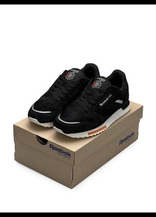 Il n'y a pas d'avis disponible pour Reebok Sport Club c double
