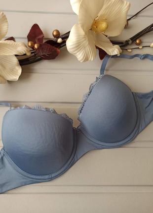 Безшовний бюстгальтер із пушапом 85в