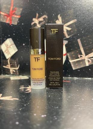 Tom ford traceless soft matte тональна основа для обличчя