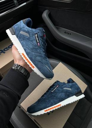 Чоловічі кросівки сині reebok classic m dark blue white