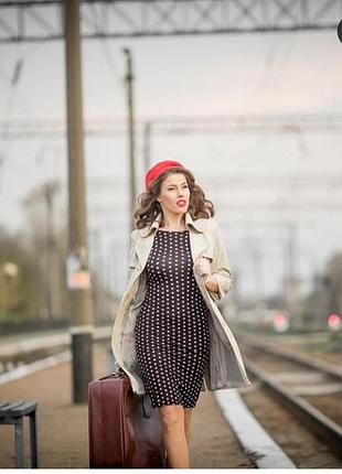 Легке плаття в горох