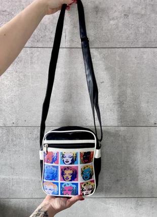 Оригинальная сумочка планшетка с мерлин монро2 фото