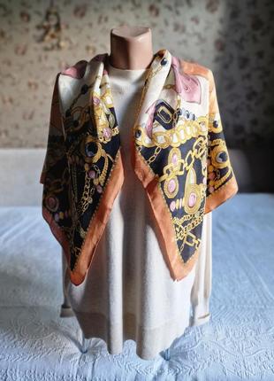 Женский винтажный шелковый платок   в стиле chanel золотые цепочки швейцария