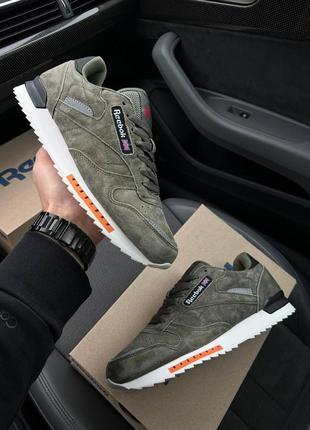 Чоловічі кросівки хакі reebok classic m army green