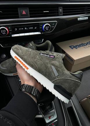 Мужские кроссовки хаки reebok classic m army green2 фото