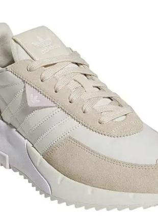 Новые кроссовки adidas.