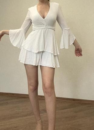Платье-комбинезон белое