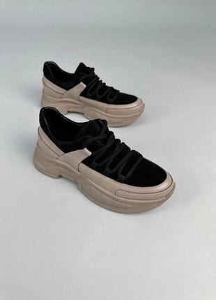 Стильні чорно-бежеві кросівки жіночі весняні-осінні, демісезон,шкіряні/шкіра-жіноче взуття