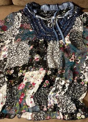 Блузка яскравий принт під резинку