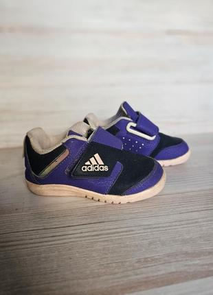 Кросівки adidas2 фото