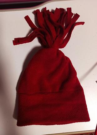 Демисезонная шапка для девочки