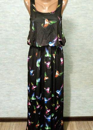 Красиве жіноче плаття