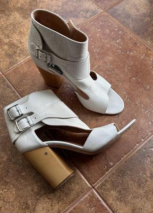 Laurence dacade 39 оригинал