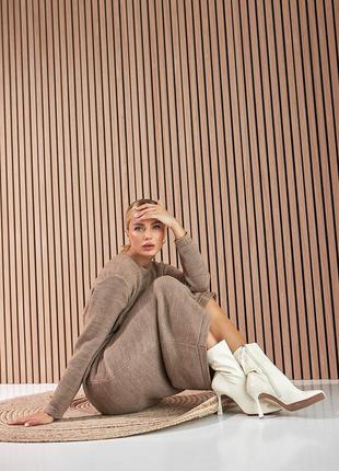 Затишна довга сукня-светр