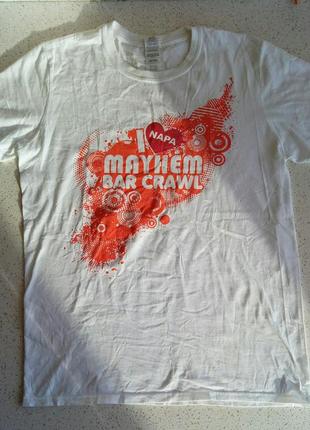 Відмінна чоловіча футболка gildan