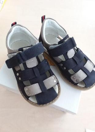 Кожаные ортопедические детские сандалии 22 размера