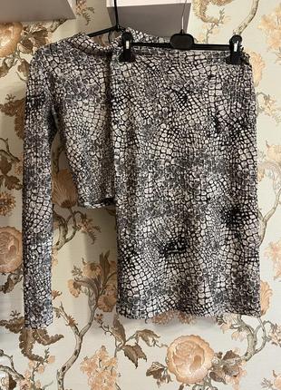 Костюм в анималистический принт motel