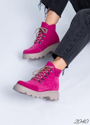Замшевые женские ботинки на шнуровке из натуральной замши