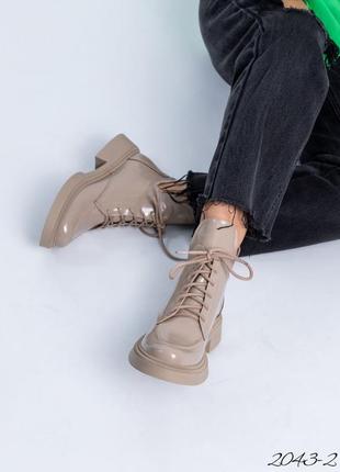 Кожаные лаковые ботинки на шнуровке из натуральной кожи2 фото