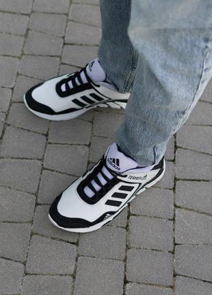 Мужские кожаные кроссовки adidas terrex8 фото