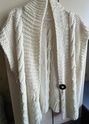 Вʼязана жилетка