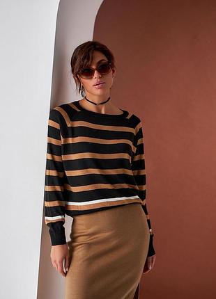 Элегантный джемпер в полоску из шелковистой вискозной пряжи