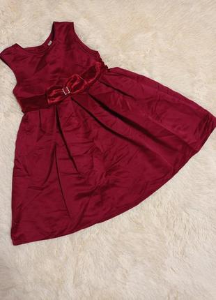 Платье на девочку анласна с бархатным бантиком-поясом