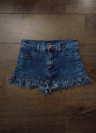 Джинсовые шорты